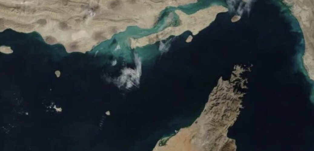 LAJMI I FUNDIT/ Irani hap plotësisht Ngushticën e Hormuzit