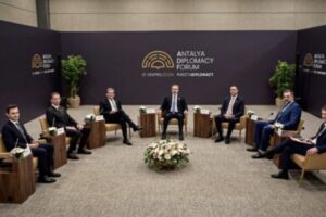 Kryediplomatët e Ballkanit Perëndimor mblidhen në Antalya, Konjufca jep detaje për takimin ku ishte edhe Gjuriq