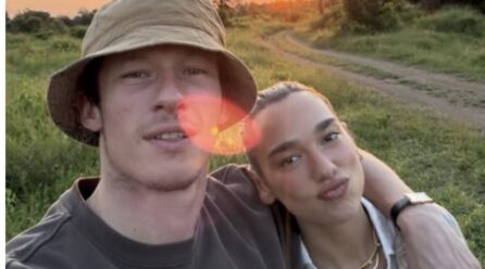 Bashkë me Callum, Dua shijon pushimet në Afrikë të Jugut