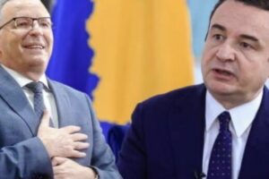 Bedri Hamza tallet me Kurtin për 16 euro