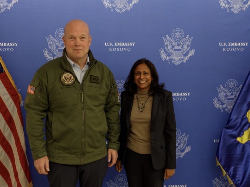 Ambasadori amerikan në NATO arrin në Kosovë, pritet nga Prattipati