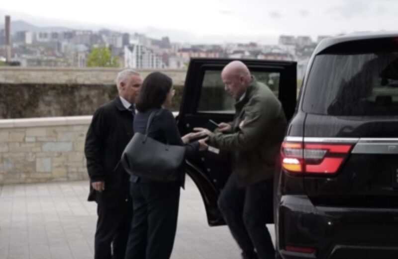 Ambasada e SHBA me një video rekapitulon vizitën e Whitaker në Kosovë