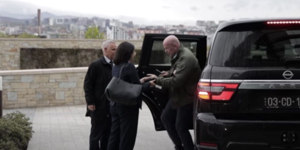 Ambasada e SHBA me një video rekapitulon vizitën e Whitaker në Kosovë
