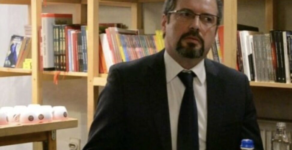 Kurti emëron ambasadorin Agron Bajrami Kryenegociator të Kosovës në dialogun me Serbinë