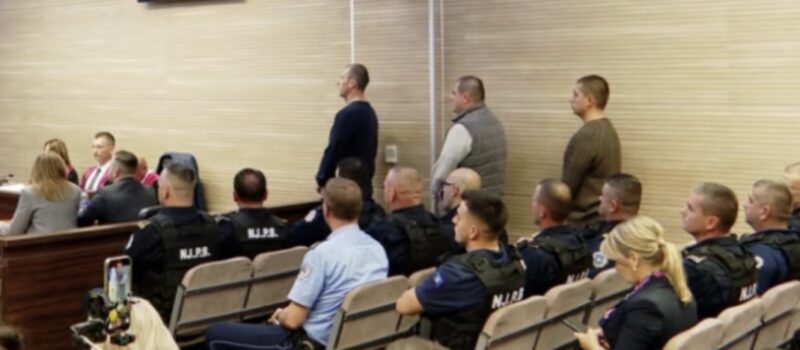 Aktgjykimi për rastin e sulmit terrorist në Banjskë, dy të akuzuar dënohen me burgim të përjetshëm, njëri 30 vjet