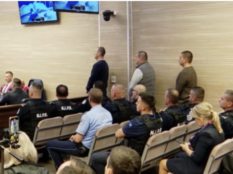 Aktgjykimi për rastin e sulmit terrorist në Banjskë, dy të akuzuar dënohen me burgim të përjetshëm, njëri 30 vjet