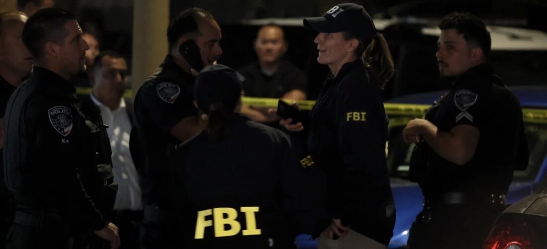 FBI kontrolle në një shtëpi në Los Angeles, dyshohet se i përket autorit që hapi zjarr në darkën e Trump