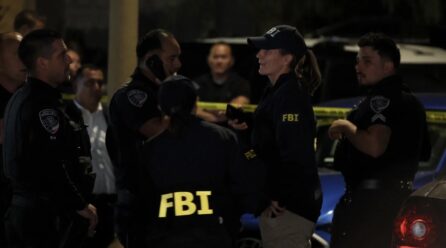 FBI kontrolle në një shtëpi në Los Angeles, dyshohet se i përket autorit që hapi zjarr në darkën e Trump