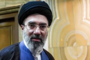 Lideri Suprem i Iranit thotë se shtetet e Lindjes së Mesme “s’do shërbejnë më si mburoja për bazat amerikane”