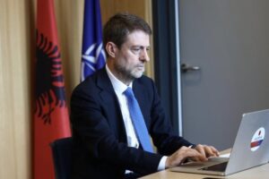 Ministri Hoxha vizitë zyrtare në Kosovë, takime me drejtues të lartë