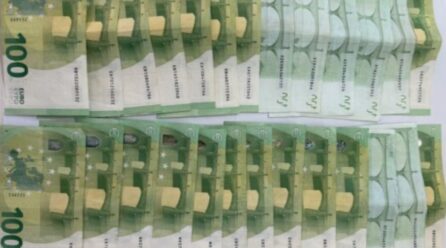 Dogana e Kosovës zbulon mbi 30 mijë euro të padeklaruara në Bërnjak, konfiskon një pjesë të shumës